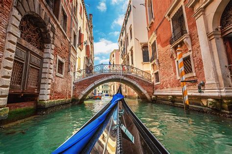 Gondola - Best things to do in Venice