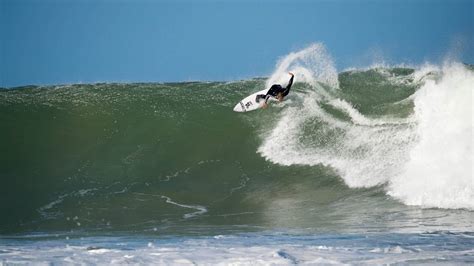 Top 5 surfing locations in South Africa - South Africa Today