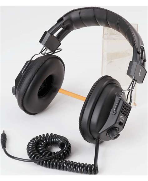 Switchable Stereo/Mono Headphone