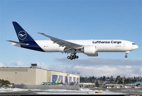 Boeing 777-F - Lufthansa Cargo | Aviation Photo #5405591 | Airliners.net