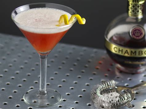 French Martini Cocktail Recipe| Flair Project