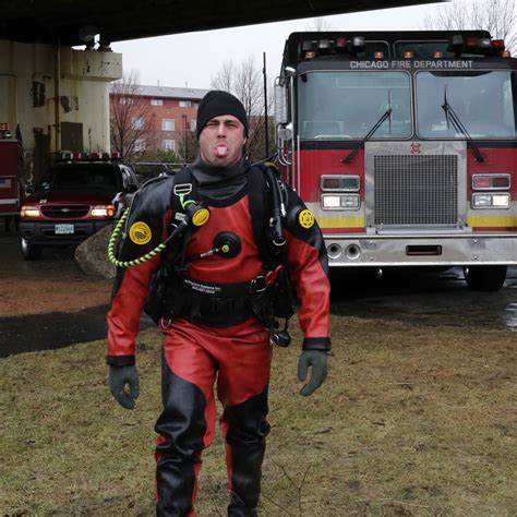 Scuba Severide! #ChicagoFire Bts Chicago, Chicago Fire Casey, Taylor Kinney Chicago Fire ...