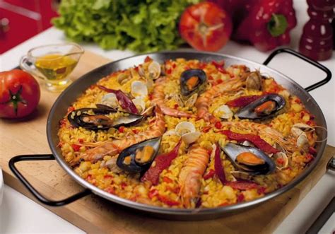 Authentic Paella Recipe – Jetsetter Jenn