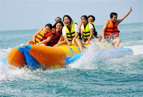 Banana Boat in Boracay | A Wanderful Sole