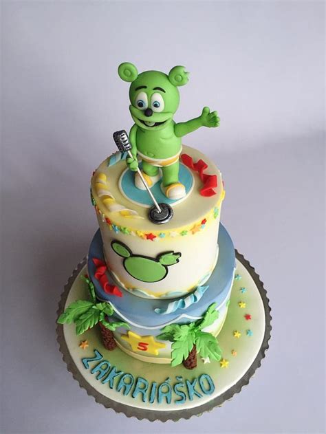 Gummy bear cake - Cake by Layla A - CakesDecor