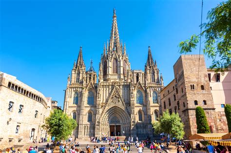 Barcelona Cathedral - Explore a Stunning Example of Roman Gothic ...