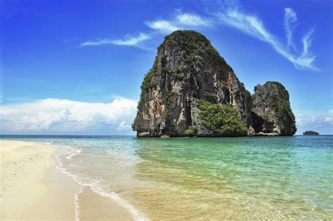 Beach of the Week: Railay Beach, Thailand | SolEscapes Blog: Style, Living and Travel