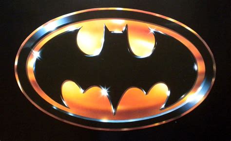 How the 1989 Batman logo helped set the course for superhero movies / The Dissolve