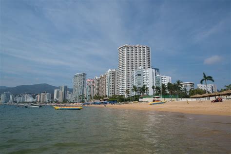 Acapulco beach editorial image. Image of riviera, juarez - 91368785