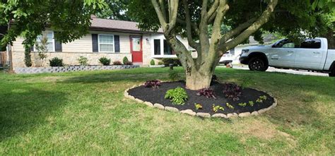 Front yard landscaping ideas with rocks and mulch