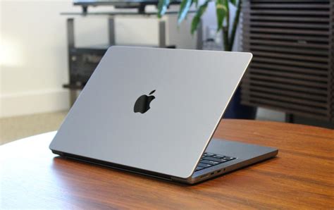 Apple MacBook Pro 14-inch (M2 Max) review: faster but hotter | Digital Trends