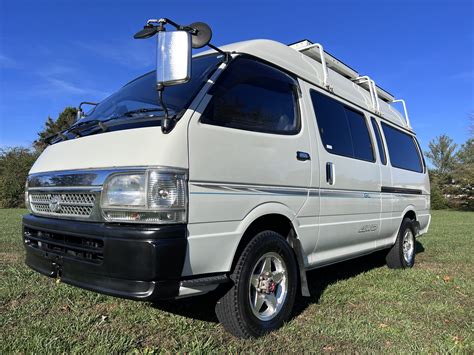 1994 Toyota Hiace EXL Camper – CAPITAL JDM