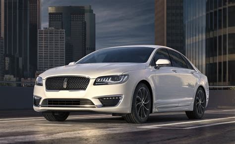 2020 Lincoln MKZ Hybrid Test Drive Review - CarGurus.ca