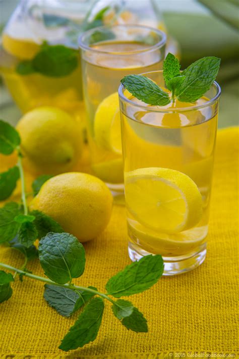 LEMON AND MINT DETOX WATER