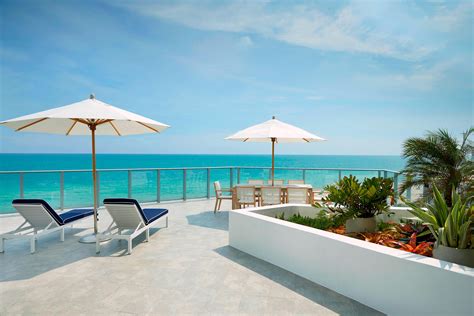 Miami Beach Oceanfront Hotels with Balcony | Cadillac Hotel & Beach Club