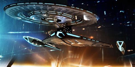 Star Trek's Discovery-A Has Holodecks, Best Image Yet Of The New Ship | GIANT FREAKIN ROBOT