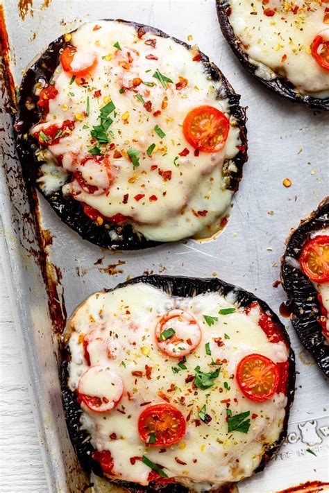 Portobello Mushroom Pizzas {Low Carb Recipe} | FeelGoodFoodie