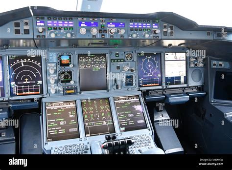 Airbus A380 Cockpit Diagram