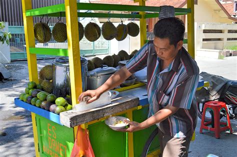 Wisata Kuliner Indonesia - A Food Guide - Rice and Fries