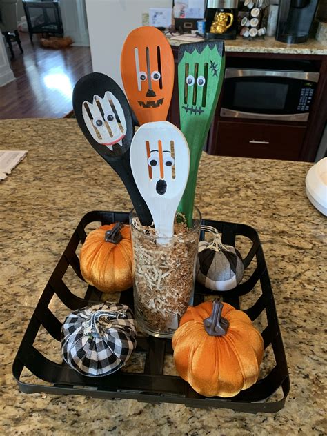 Halloween Wooden Spoon Decor | Fall crafts for kids, Fall halloween crafts, Halloween home decor