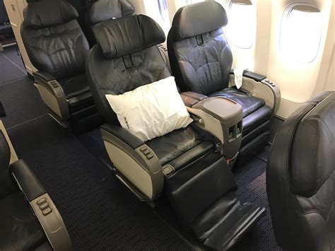 Review: United First Class 777-200 Denver to Honolulu - TravelUpdate