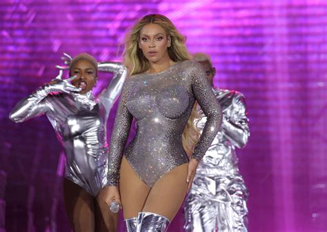 Beyonce breaks Bay Area curfew, crowd fails 'mute challenge'