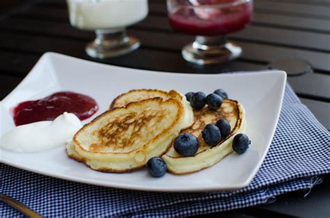 Russian Pancakes Oladi - Momsdish