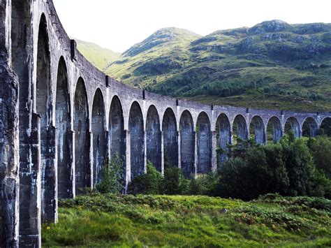 Riding the Harry Potter Train in Scotland Is Just as Epic as It Sounds ...