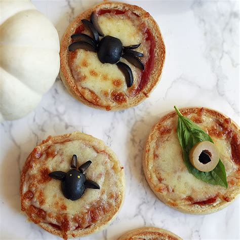 Cute and Easy Halloween Pizza Ideas