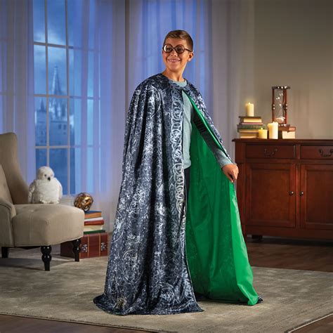 This Harry Potter Invisibility Cloak Actually Turn You Invisible Using a Smart Phone App