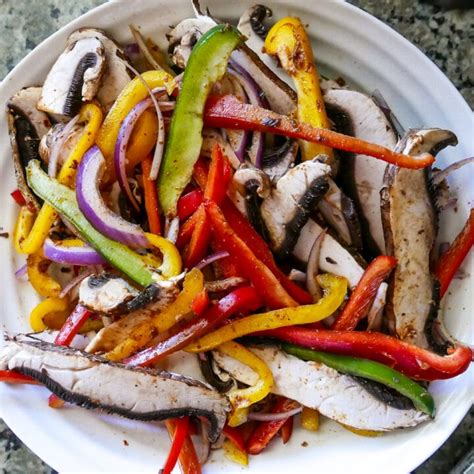 Hearty Vegetarian Fajitas - Gastronotherapy