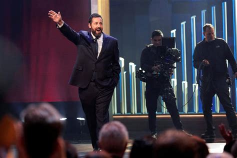 Adam Sandler receives Mark Twain Prize for American Humor - NewsFinale