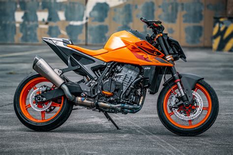 2024 KTM 990 Duke Review | First Look | MotorCycle News