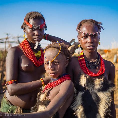 Amazing Portraits Of Omo Valley in Ethiopia | We Are Travel Girls