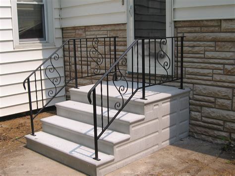 | Precast Concrete Steps | Serving the Chicagoland Area