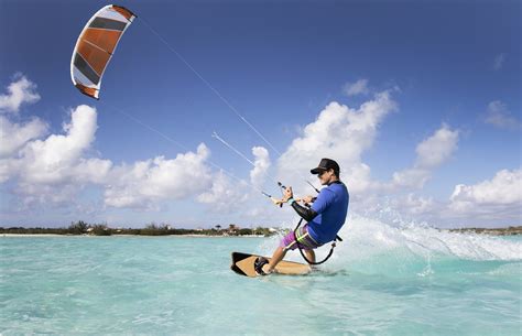 Kite Surfing in Miami Beach - Bouyah Watersports