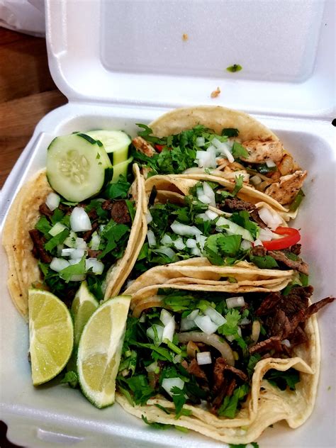 [I Ate] Tacos de cecina, bistec y pollo : food