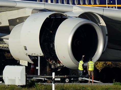 Oil fire might be responsible for engine failure on A380 superjumbo passenger jet - cleveland.com