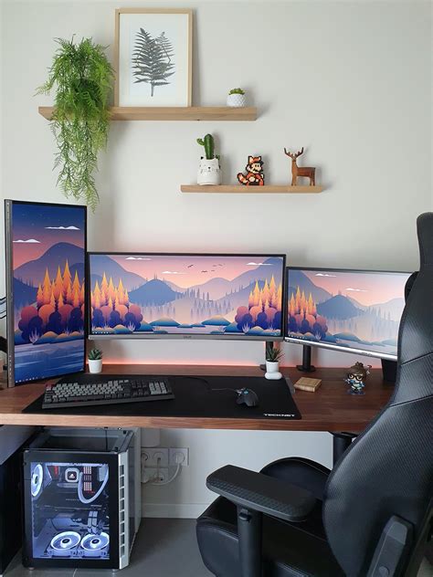 triple monitor setup | Interior Design IdeasInterior Design Ideas.