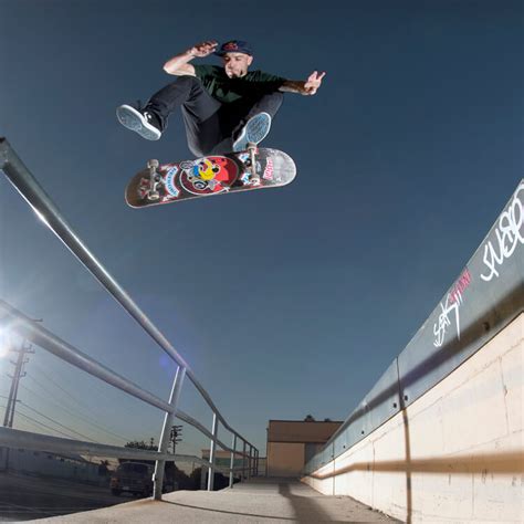 How to heelflip on a skateboard