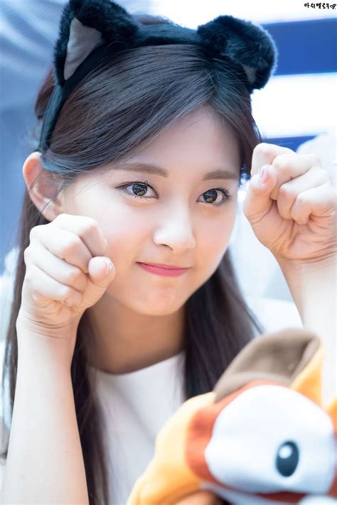 Pin on Tzuyu Cute