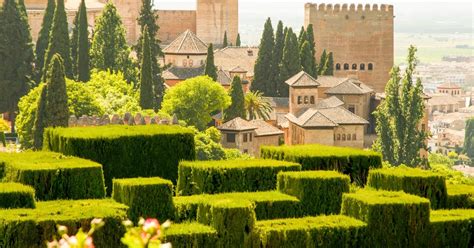 Granada: Alhambra Gardens, Generalife & Alcazaba Guided Tour | GetYourGuide