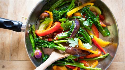 The 'Ground Up' Rule For Sautéing Vegetables That Makes All The Difference