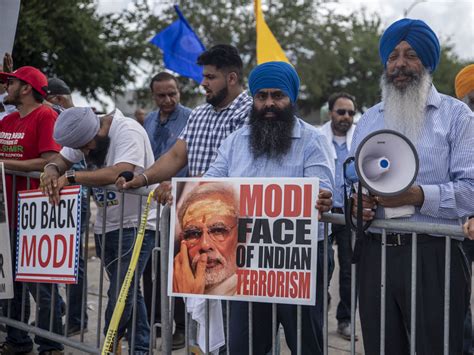 'Modi is a terrorist': Thousands protest outside 'Howdy, Modi!' rally in Houston - Business Recorder