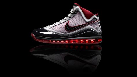 Nike, LeBron James introduce the Air Max LeBron VII - Nike News