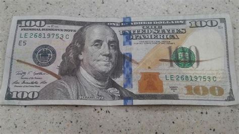 Customer gets fake $100 bill at Walmart