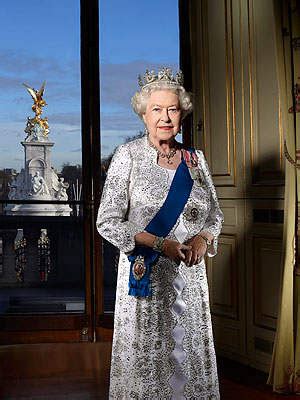 Queen Elizabeth II Celebrates Diamond Jubilee | KozMedia News