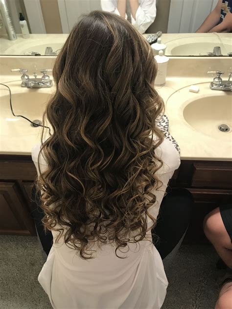 Homecoming hair curled | Curled hairstyles for medium hair, Curls for long hair, Hair styles