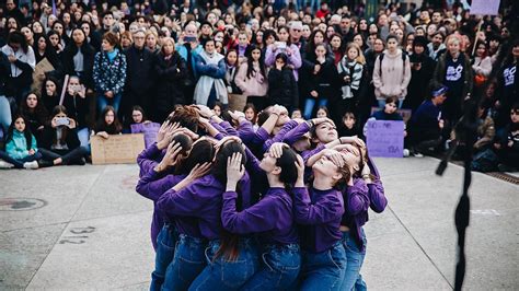 La batalla pel gènere que divideix el feminisme