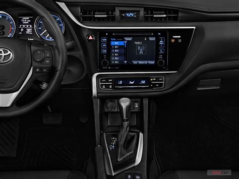 2018 Toyota Corolla: 196 Interior Photos | U.S. News